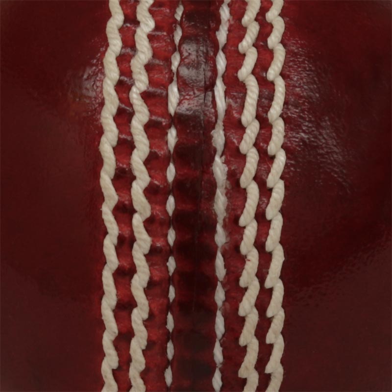 READERS SOVEREIGN SPECIAL COUNTY A CRICKET BALL 2